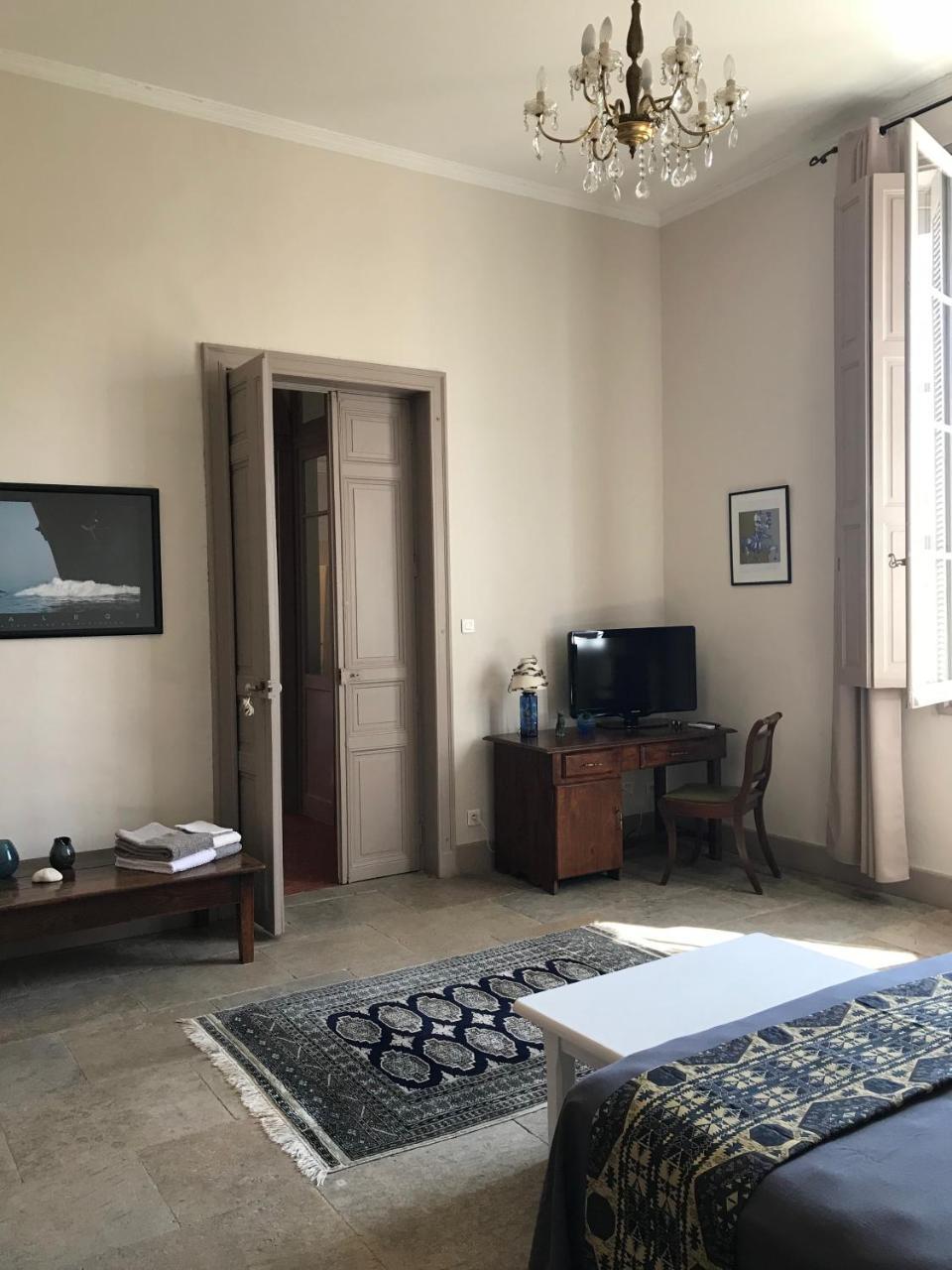 Bed and Breakfast Couleurs De Camargue Beauvoisin  Exterior foto