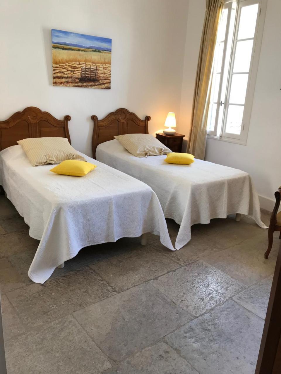 Bed and Breakfast Couleurs De Camargue Beauvoisin  Exterior foto
