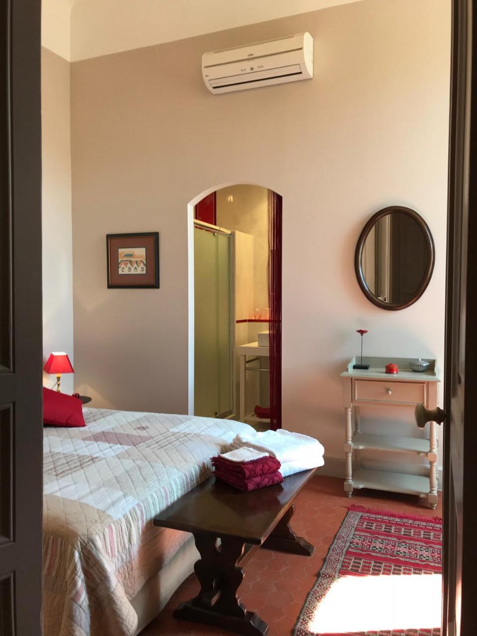 Bed and Breakfast Couleurs De Camargue Beauvoisin  Exterior foto