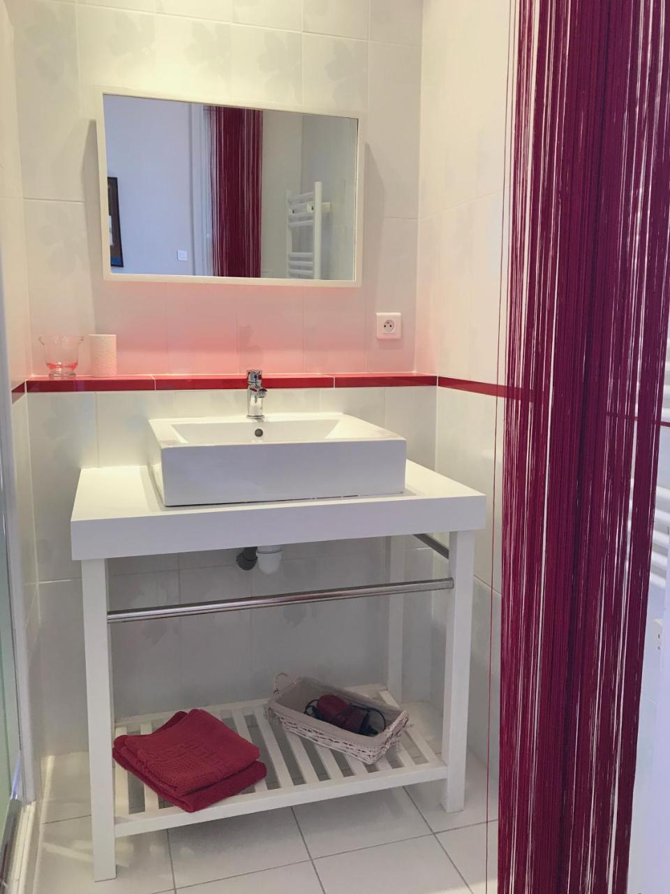 Bed and Breakfast Couleurs De Camargue Beauvoisin  Exterior foto